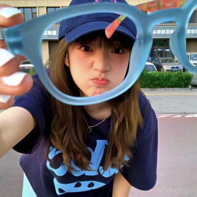 杀人不分左右海报